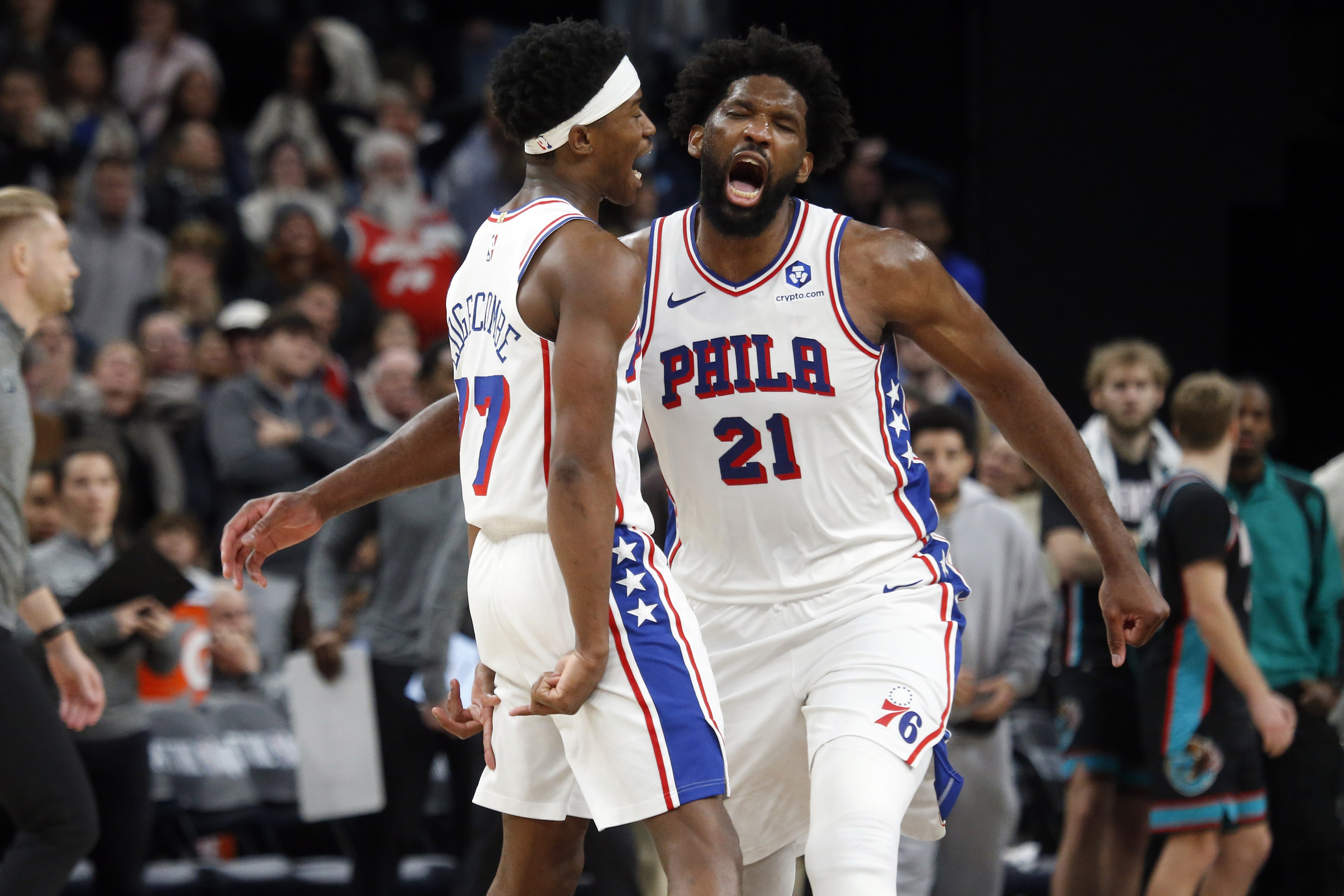 爱游戏中国官网-埃奇库姆：媒体渲染得好像恩比德不想打球一样 他可是在带伤作战